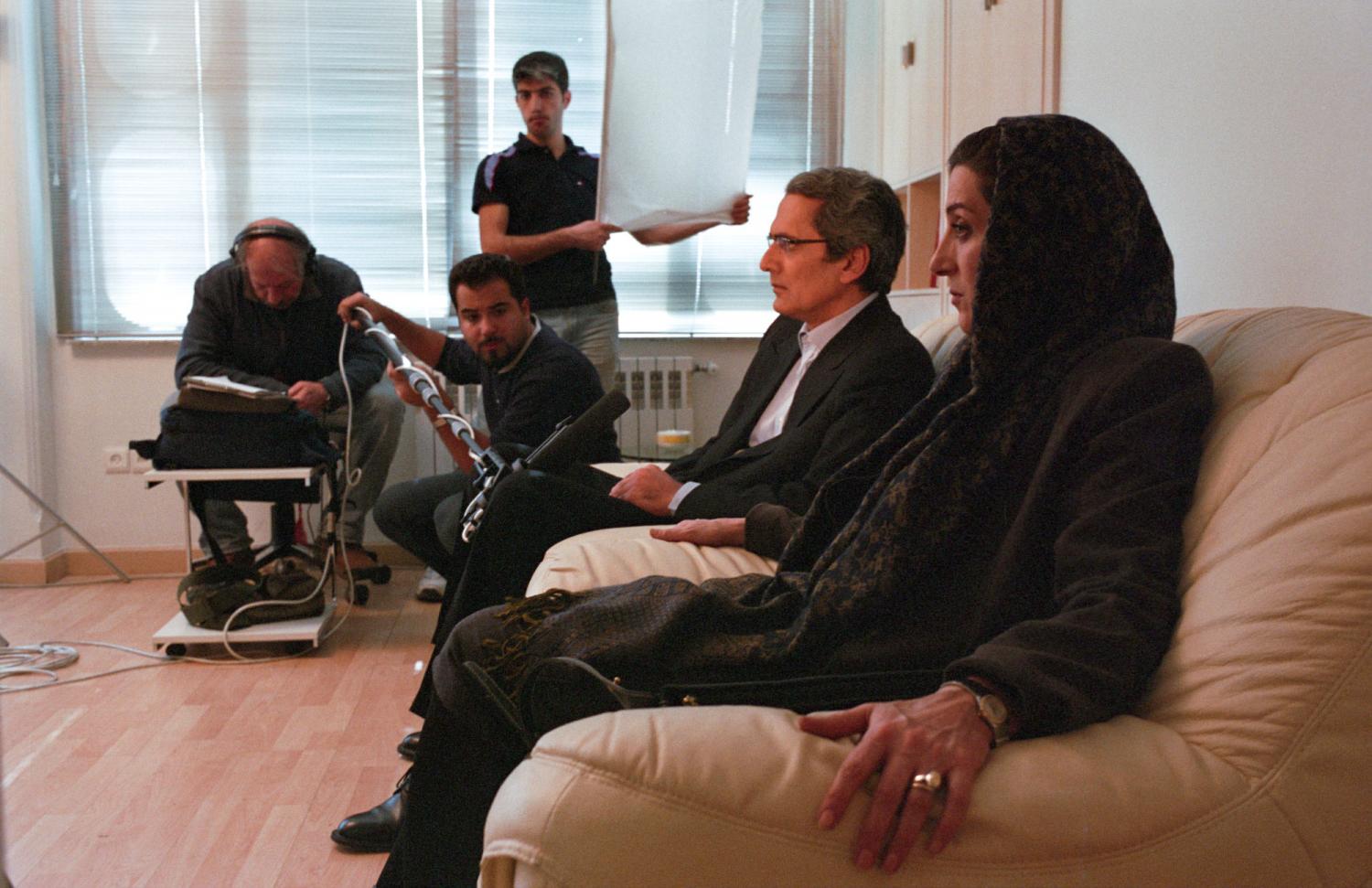 Fatemeh Motamedarya et son partenaire jouent la scène d'un film. Téhéran, Iran, décembre 2006.